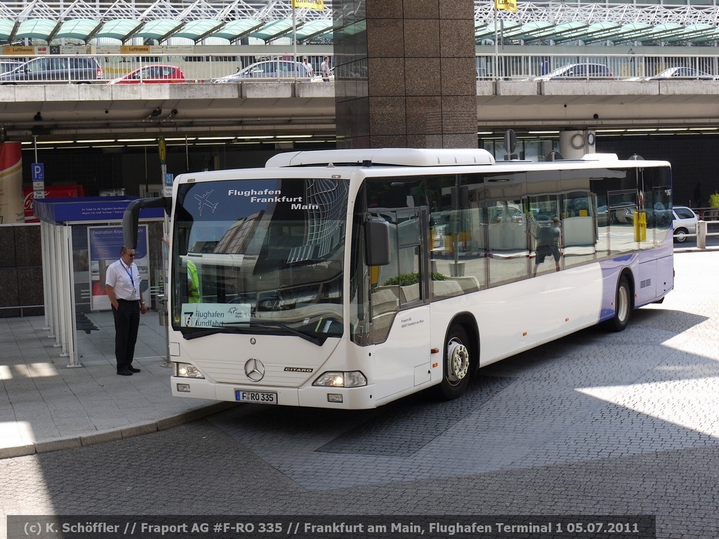 F-RO 335 Flughafen Terminal 1 05.07.2011