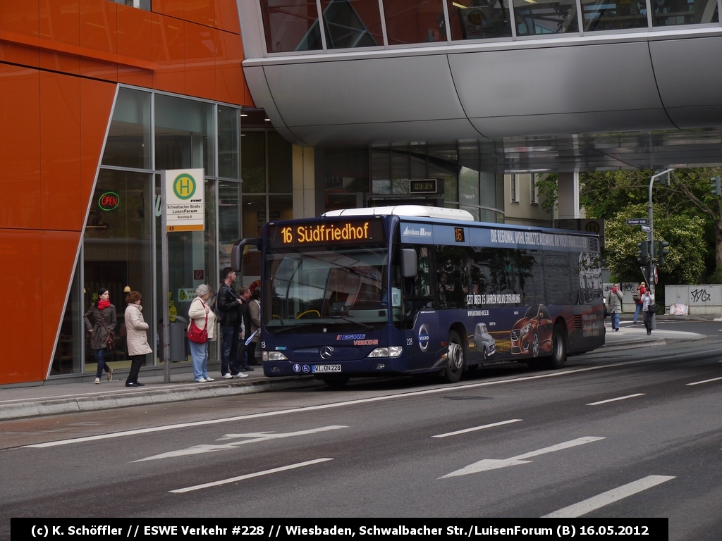 WI-QN 228 Schwalbacher Straße/LuisenForum (Bussteig B) 16.05.2012