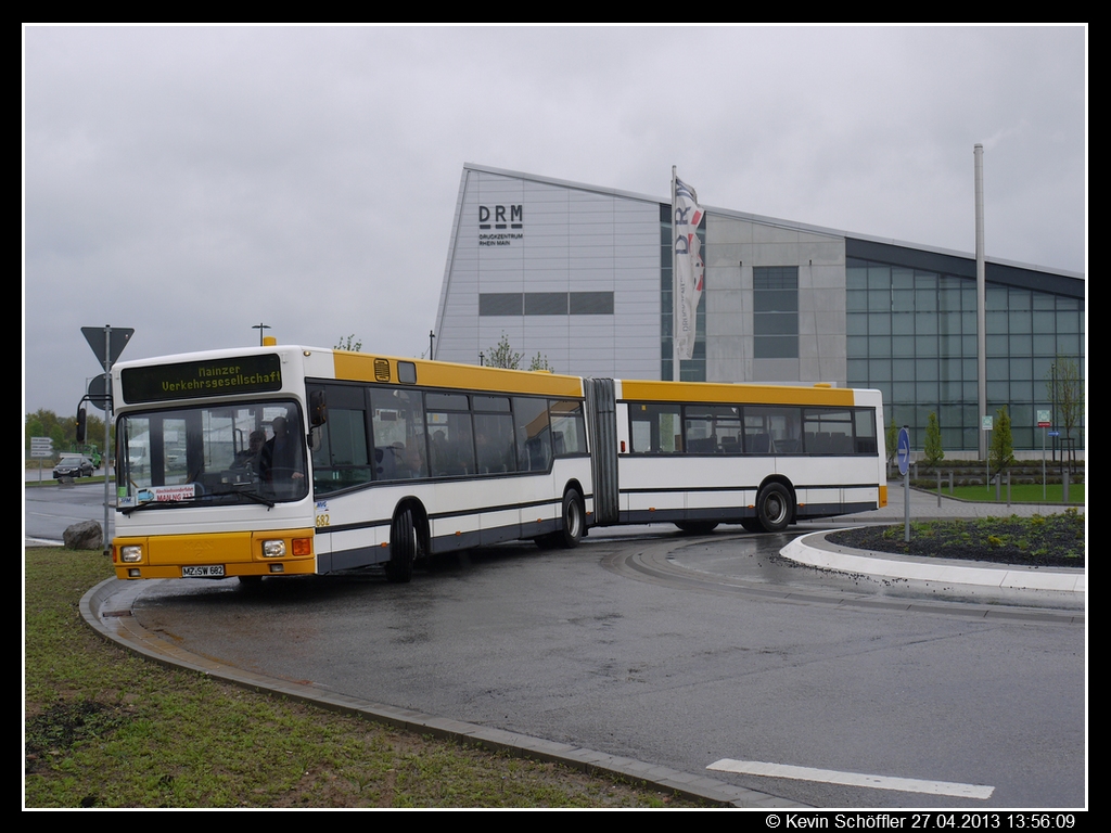 MZ-SW 682 Königstädten Kreisel am Druckzentrum 27.04.2013