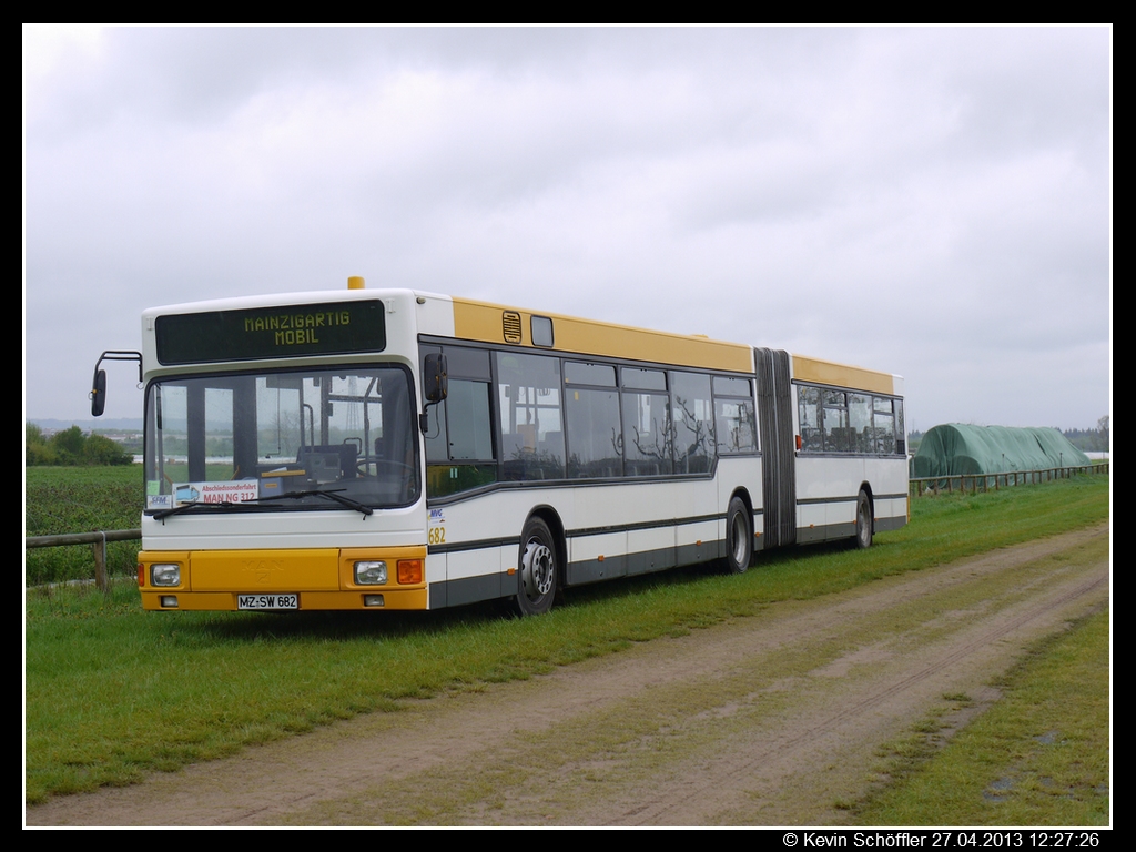 MZ-SW 682 Weiterstadt Spargelhof Lipp (Fahrerseite) 27.04.2013