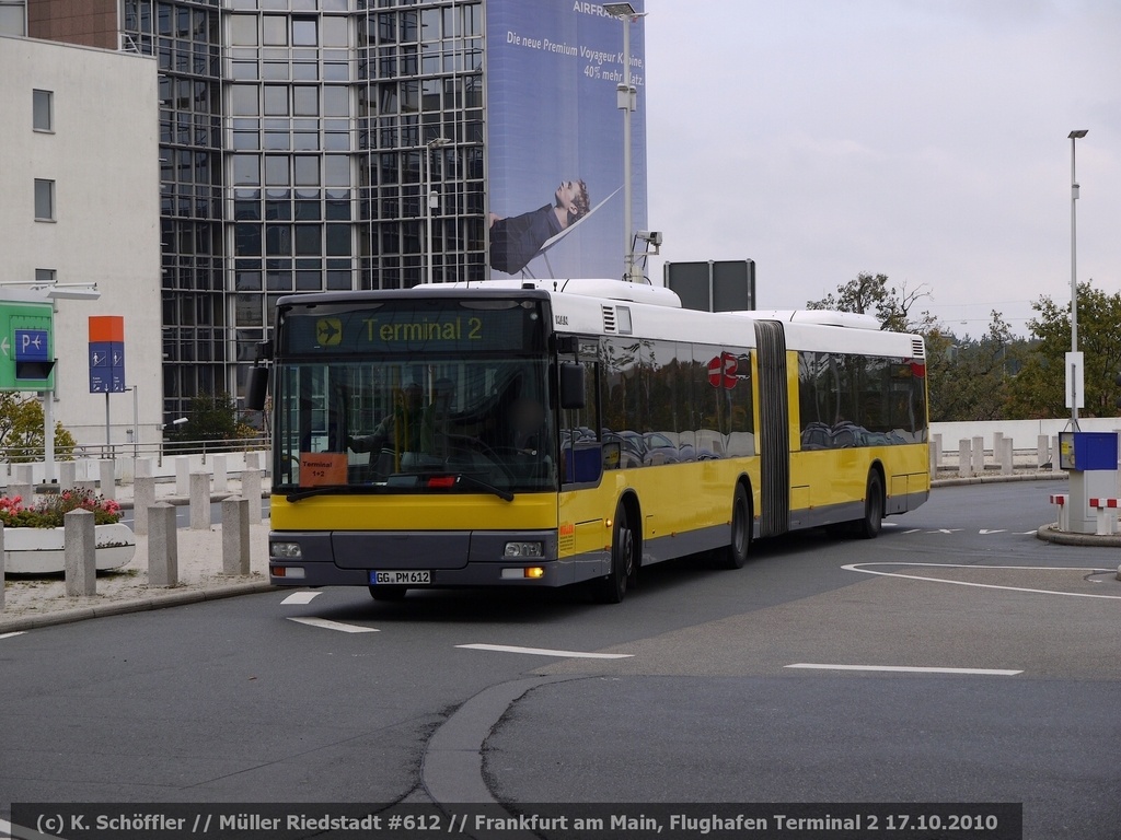 GG-PM 612 Flughafen Terminal 2 17.10.2010