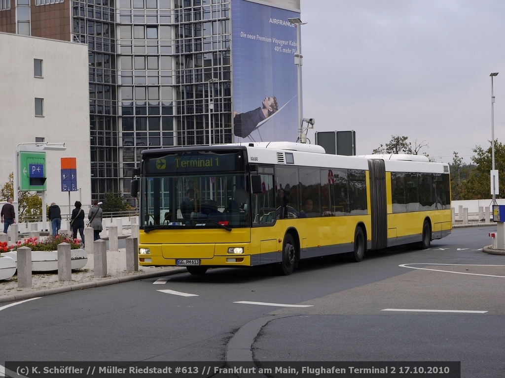 GG-PM 613 Flughafen Terminal 2 17.10.2010