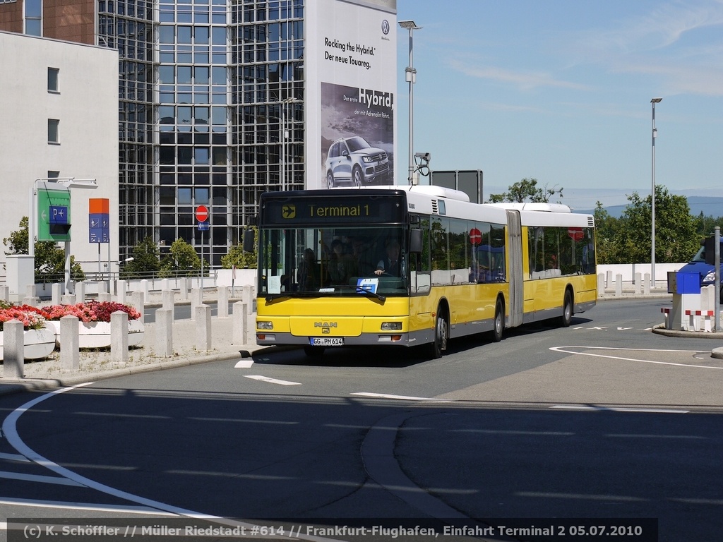 GG-PM 614 Flughafen Terminal 2 05.07.2010