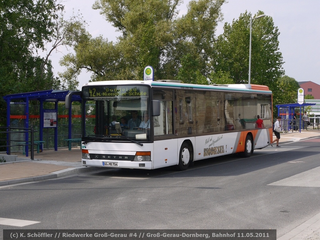 GG-MB 704 Groß-Gerau Dornberg Bahnhof 11.05.2011