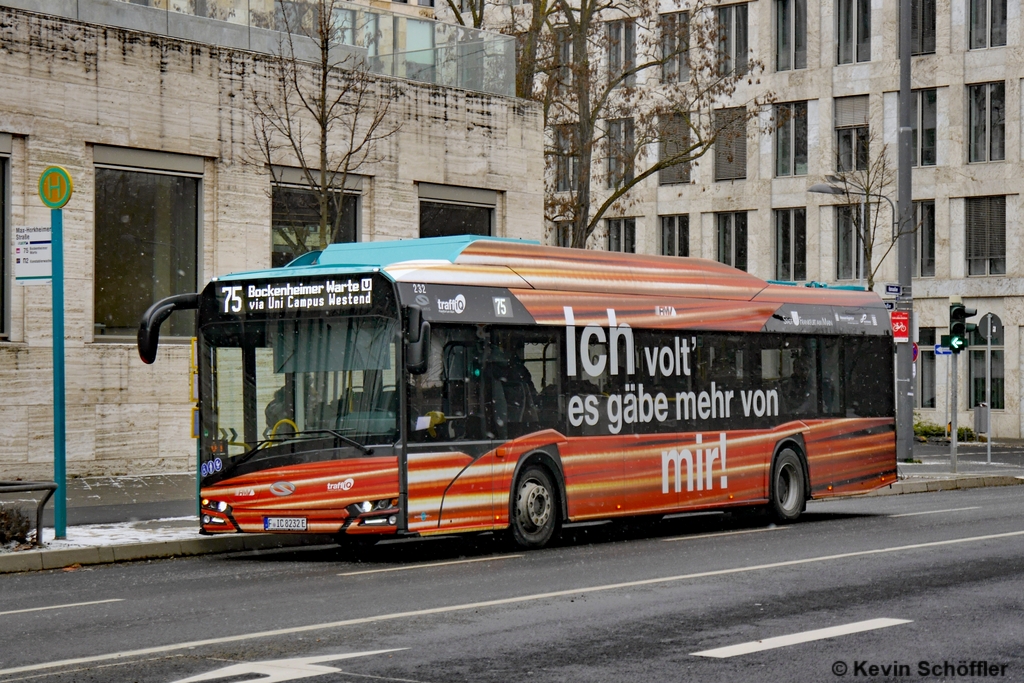 Wagen 232 | F-IC 8232 E | Westend Max-Horkheimer-Straße | 24.01.2019