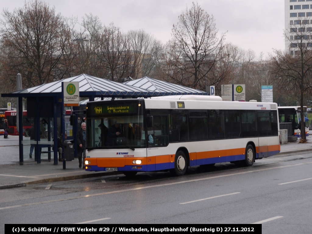 WI-GU 329 Wiesbaden Hauptbahnhof (Bussteig D) 27.11.2012