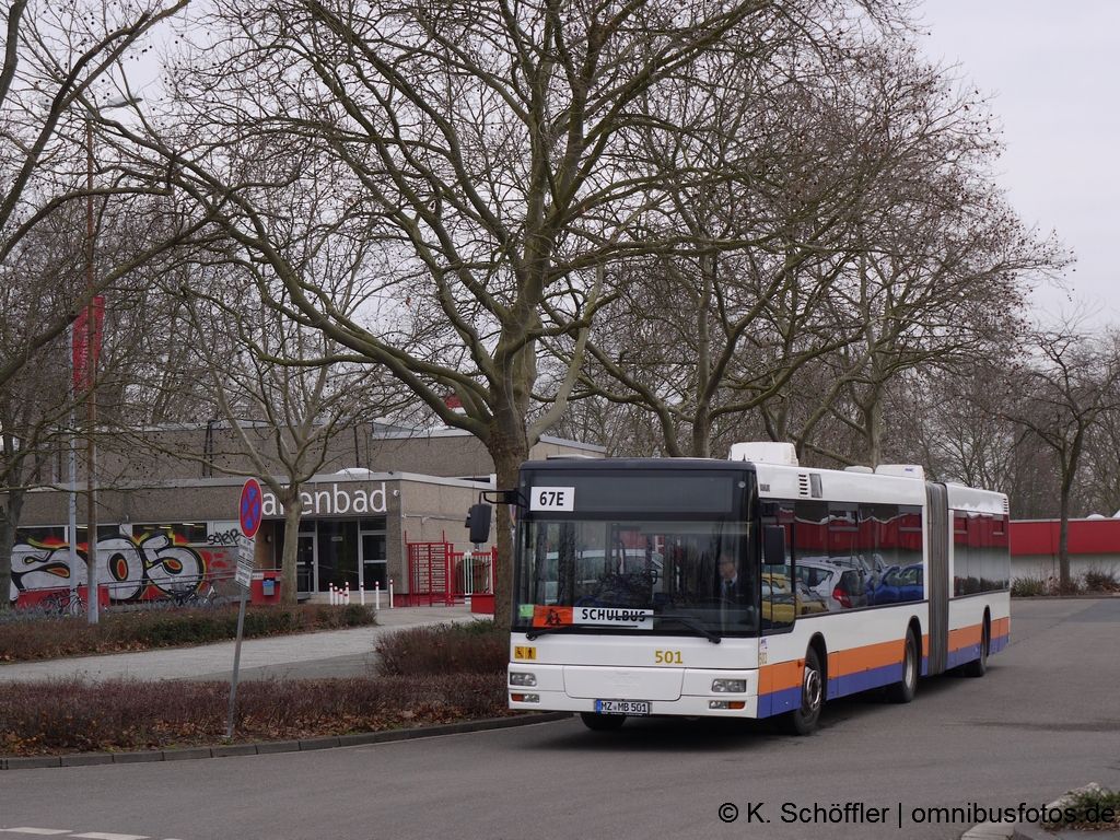 MZ-MB 501 Mombach Ausfahrt Parkplatz Frei- und Hallenbad 03.02.2015