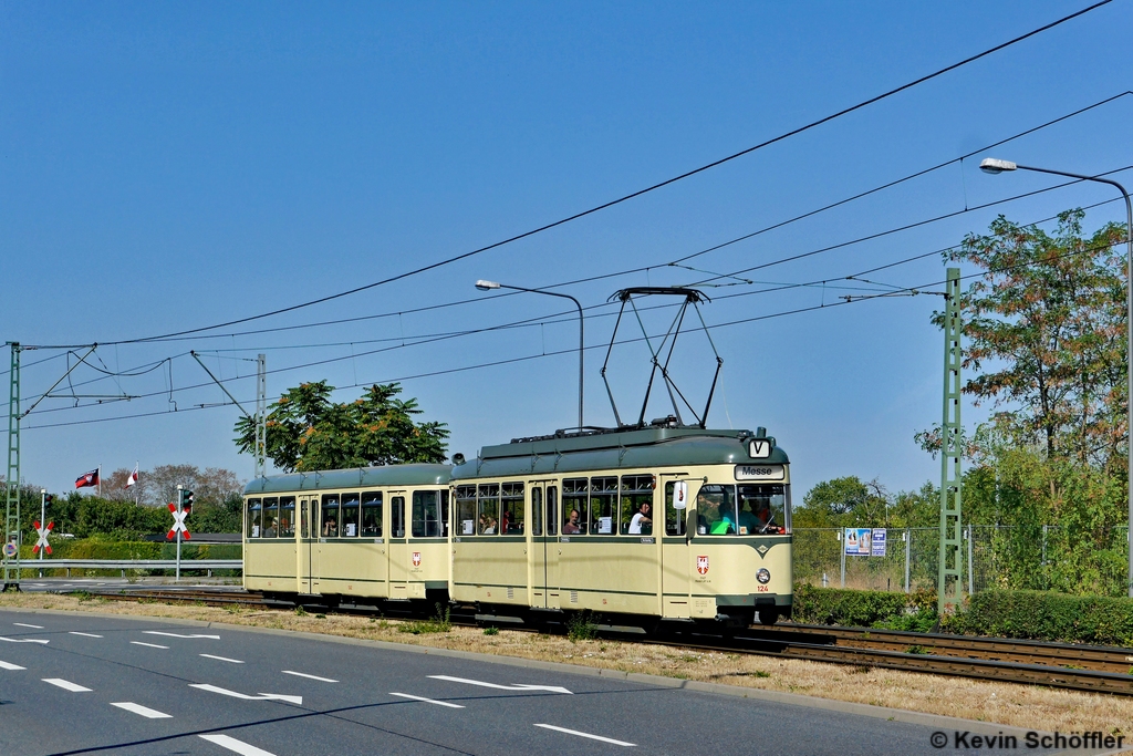 Wagen 124 | Niederrad Straßburger Straße | 19.08.2018